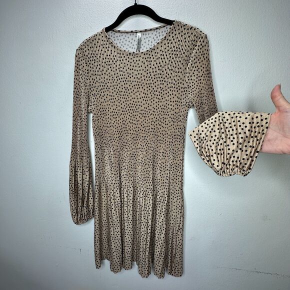 Stradivarius Beige Black Polka Dot Mini Pleat Balloon Sleeve Round Neck Dress - Picture 6 of 15